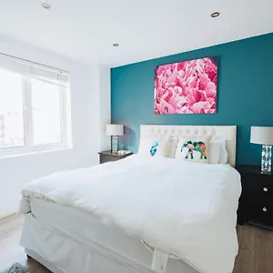 Apartment Beautiful Family For 6, London