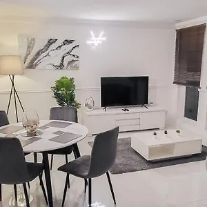 Apartment Stunning 2 Bedroom In Canary Wharf - Morland, London