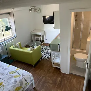 Apartment Hub 3, London