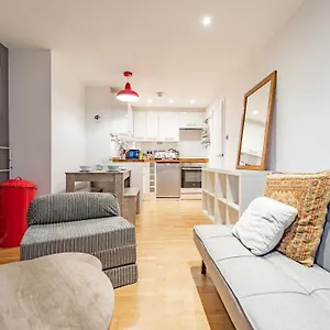 Apartment Modern Flat In Prime Location Near Shoreditch & Brick Lane, London